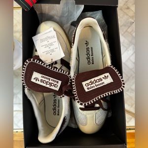 adidas
x Wales Bonner Samba sneakers